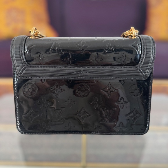 Louis Vuitton Wynwood Monogram Vernis Crossbody/Shoulder - Picture 3 of 8